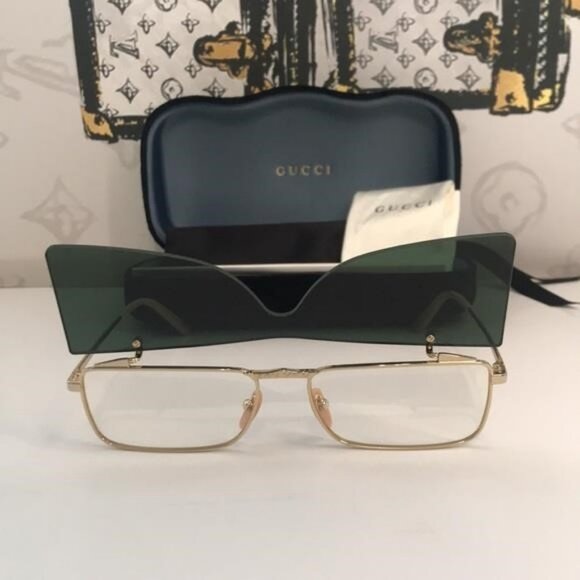 New Authentic Gucci GG0363S 001 Gold Flip-Up Rectangular Sunglasses Green Lenses - Picture 8 of 13